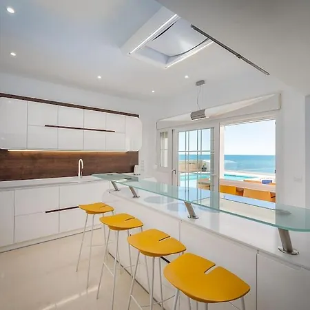 Luxurious Beach -